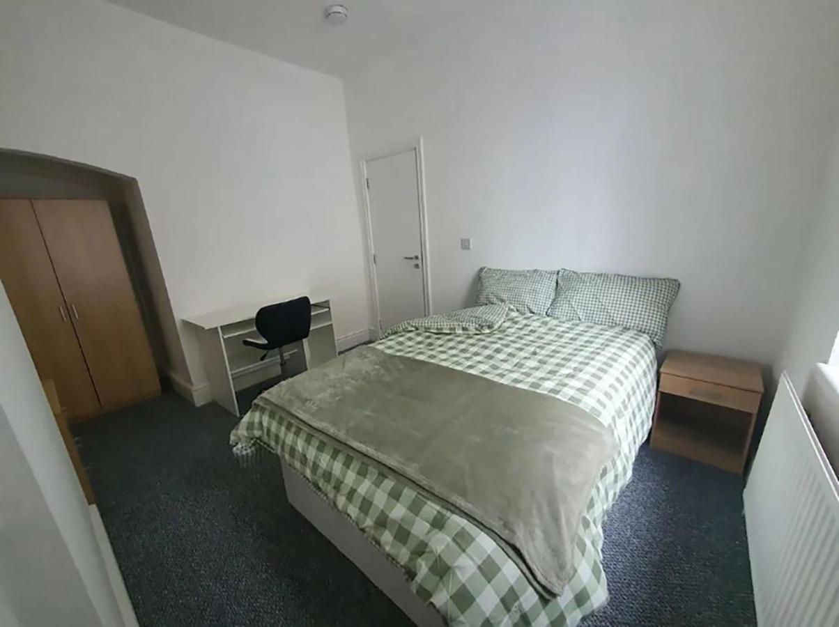 Double Bed L1 Burnley City Centre Экстерьер фото